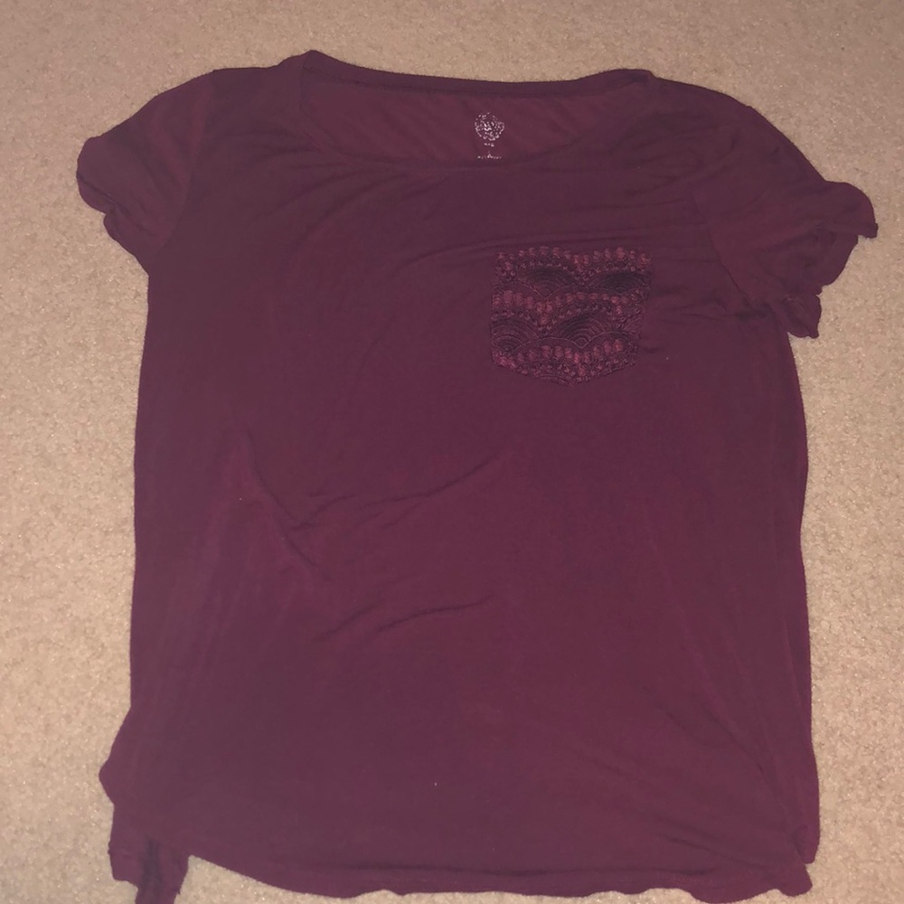 Women’s maroon top
